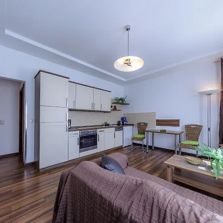 Ferienhaus Seeperle * ヴァーレン